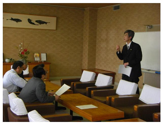 下関市長に韓国語を講義　2009年12月16日の画像