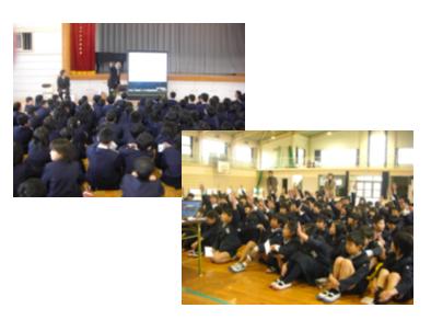 国際課職員が小学校で講義　02月28日の画像