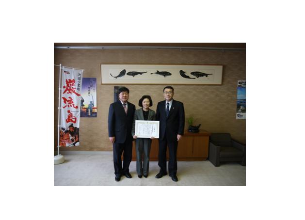 韓国教育院長に感謝状を贈呈　02月06日の画像