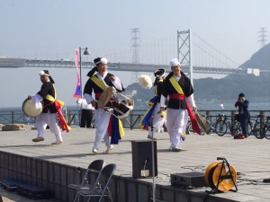 日韓国交正常化50周年記念「両輪で走る朝鮮通信使行事」メンバーが下関市に到着　10月20日の画像3