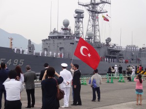 トルコ軍艦「ゲディズ」が下関港に寄港　05月30日の画像1