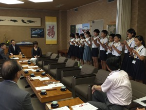 平成28年度下関市小学生韓国派遣研修団が市長表敬を行いました　2016年09月14日の画像1