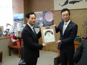 中国江蘇省揚中市視察団が市長を表敬訪問しましたの画像1