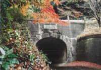 内日第2貯水池溢水隧道入口の画像
