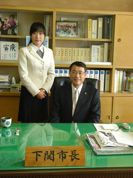 青島市からの国際交流員が帰国挨拶　2010年04月05日の画像