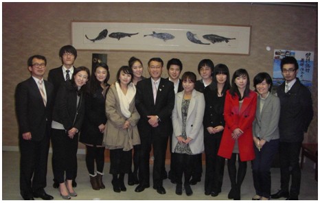 釜山国際交流財団一行が市長を表敬訪問　11月22日の画像