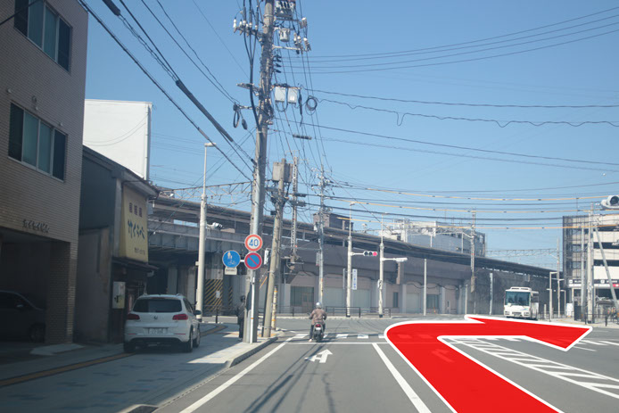 右折するとシーモール駐車場ですの画像