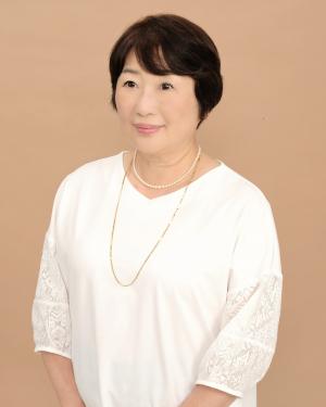 亀田真砂子氏　プロフィール写真