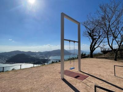 風のブランコ全景