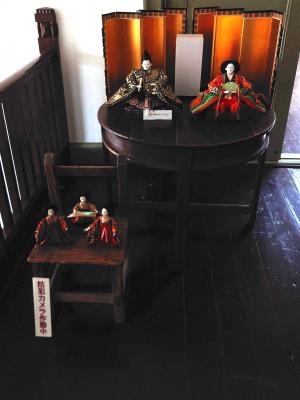 お雛様講堂東入口